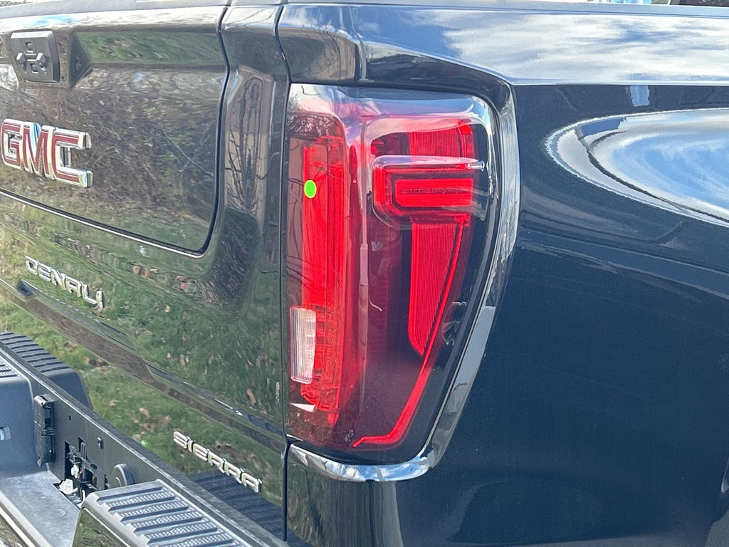 2023 Sierra 1500 Denali 6.2L (Black)